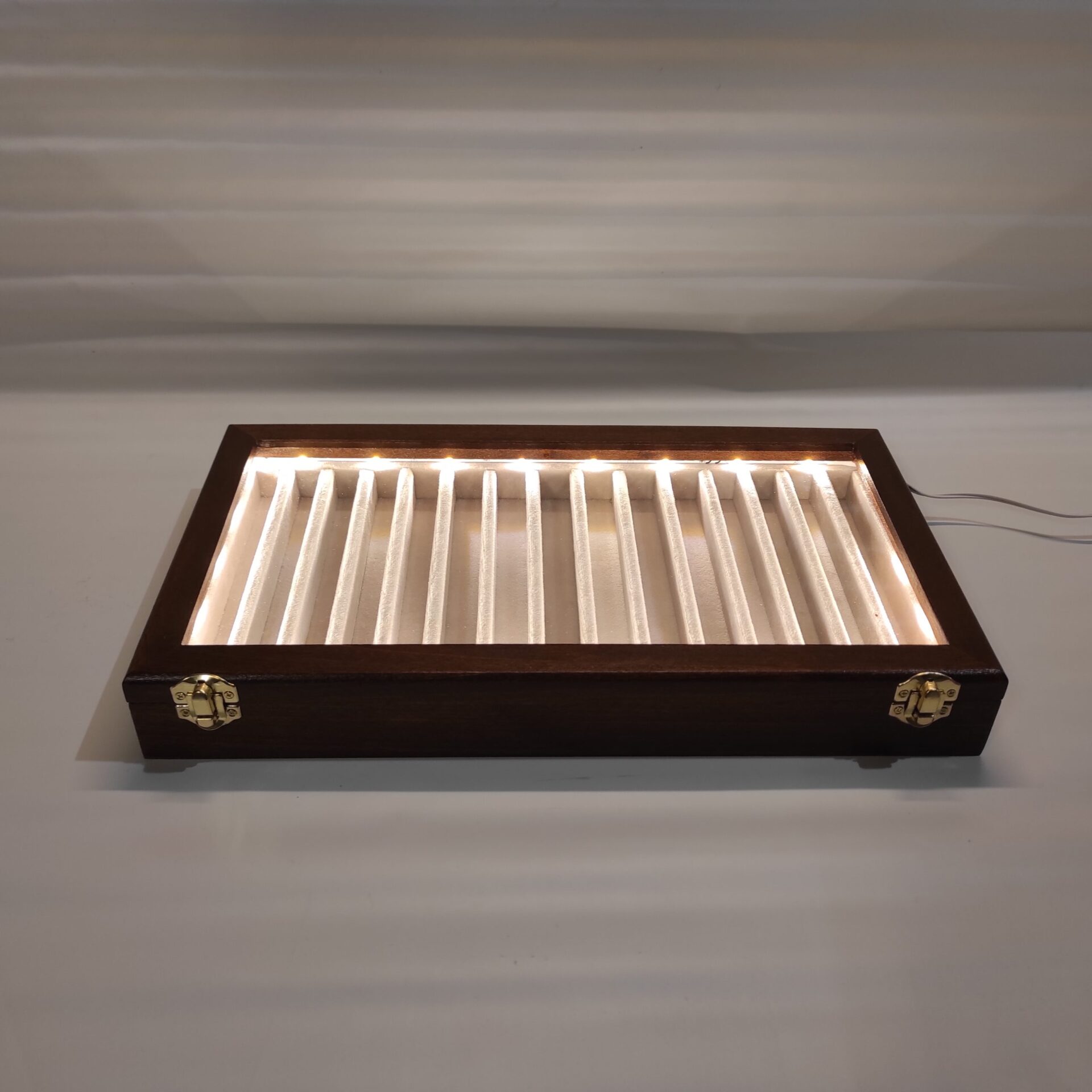 Adaptador Estadounidense Para Nuestros Productos De Iluminación LED -  Coins&More