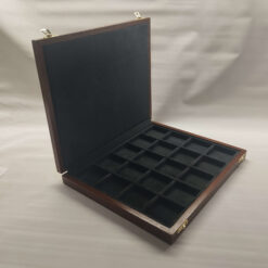 Coin case with 20 compartments (50x50 mm), compatible with Leuchtturm quadrum capsules.